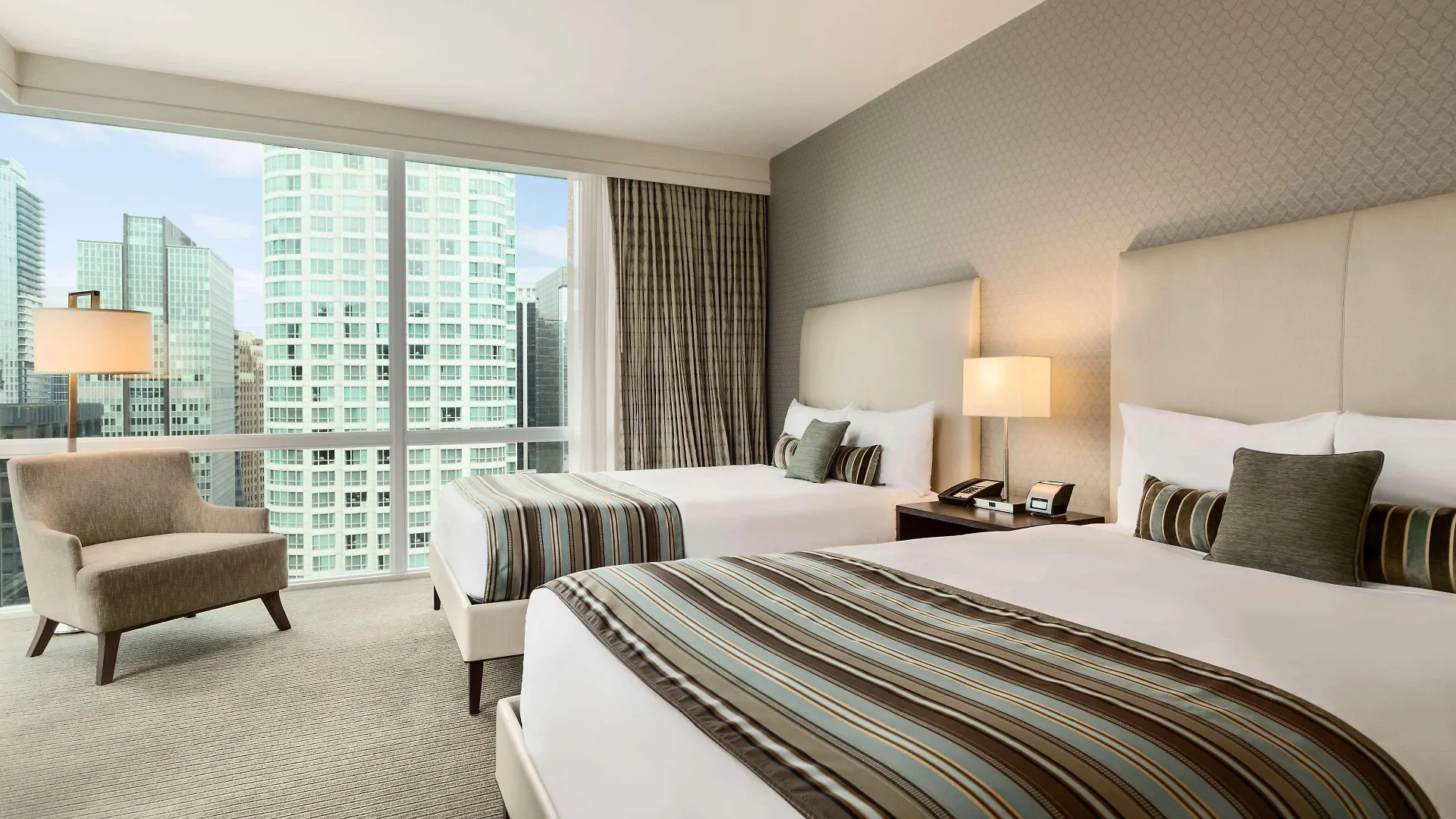 ****  Coast Coal Harbour Vancouver Hotel By Apa Canada