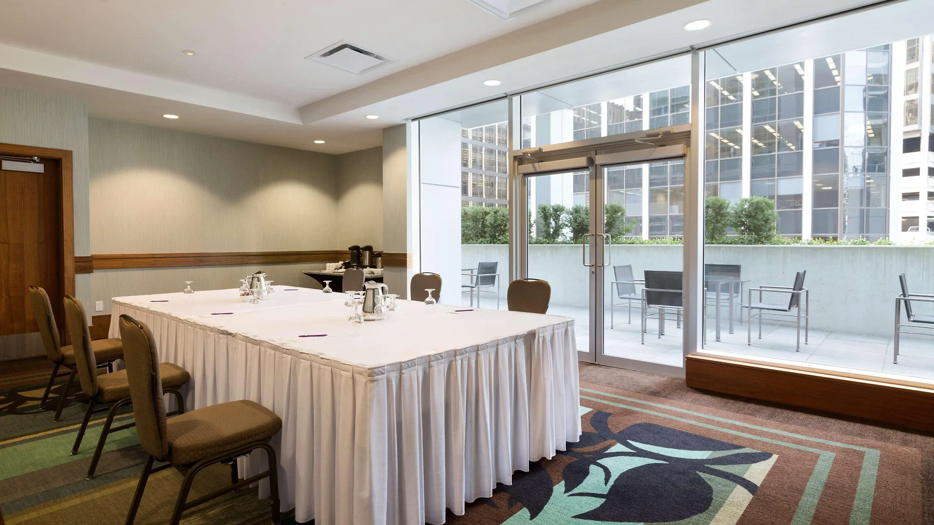 Coast Coal Harbour Vancouver Hotel By Apa 4*,  Canada