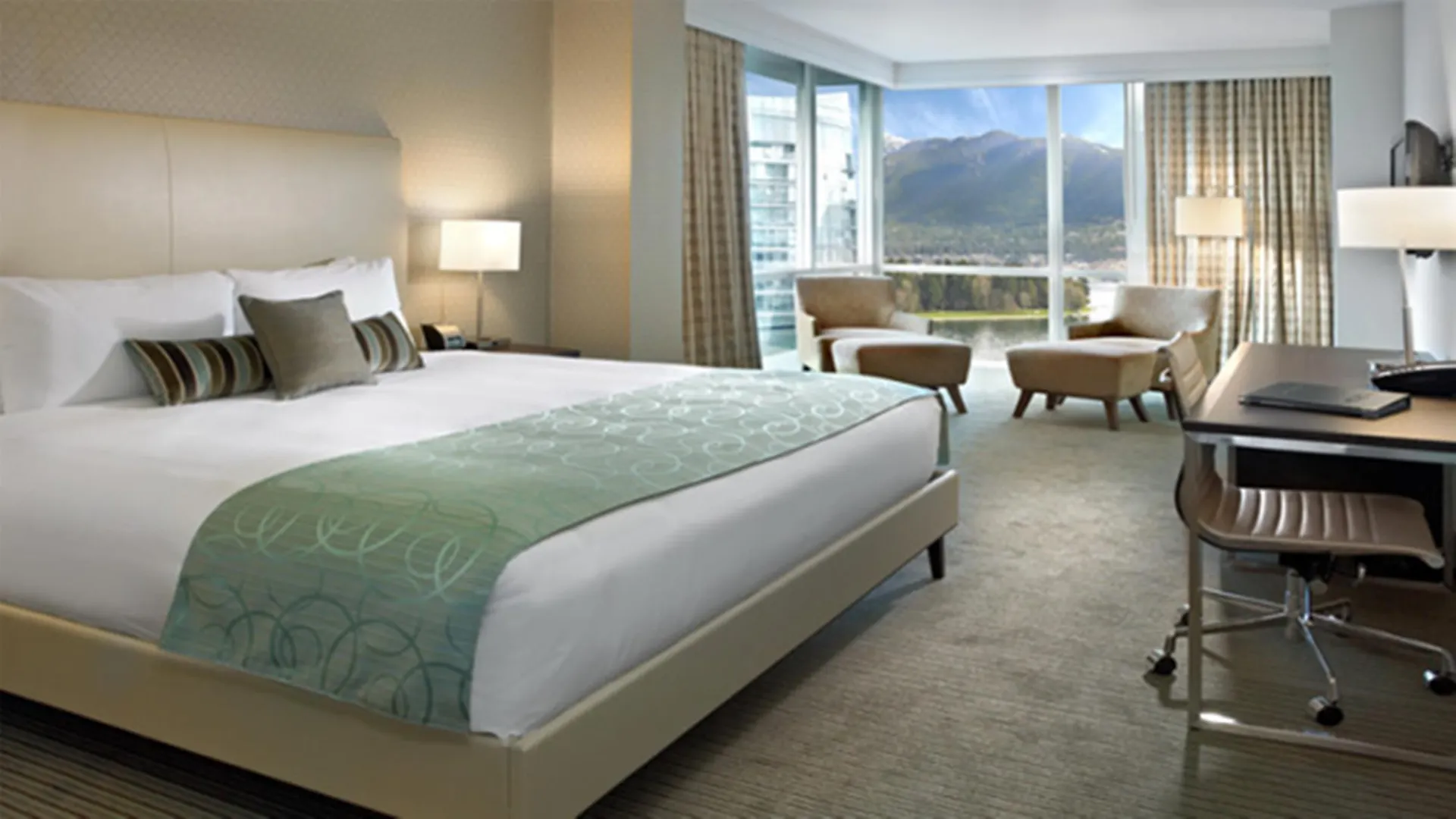 Coast Coal Harbour Vancouver Hotel by APA