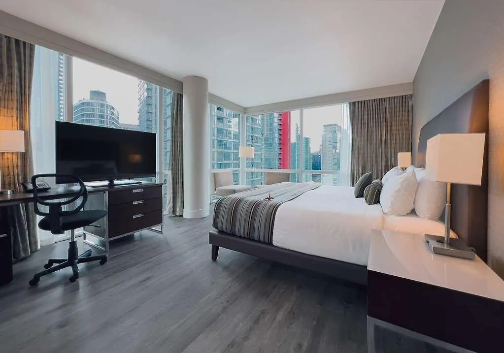 Coast Coal Harbour Vancouver Hotel by APA 4*,